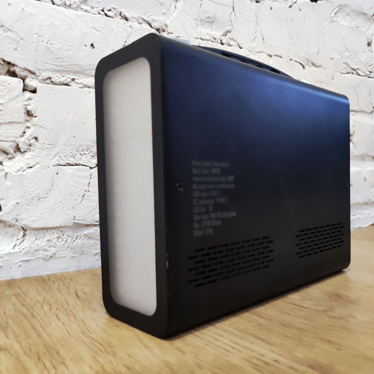 Портативна зарядна станція power bank