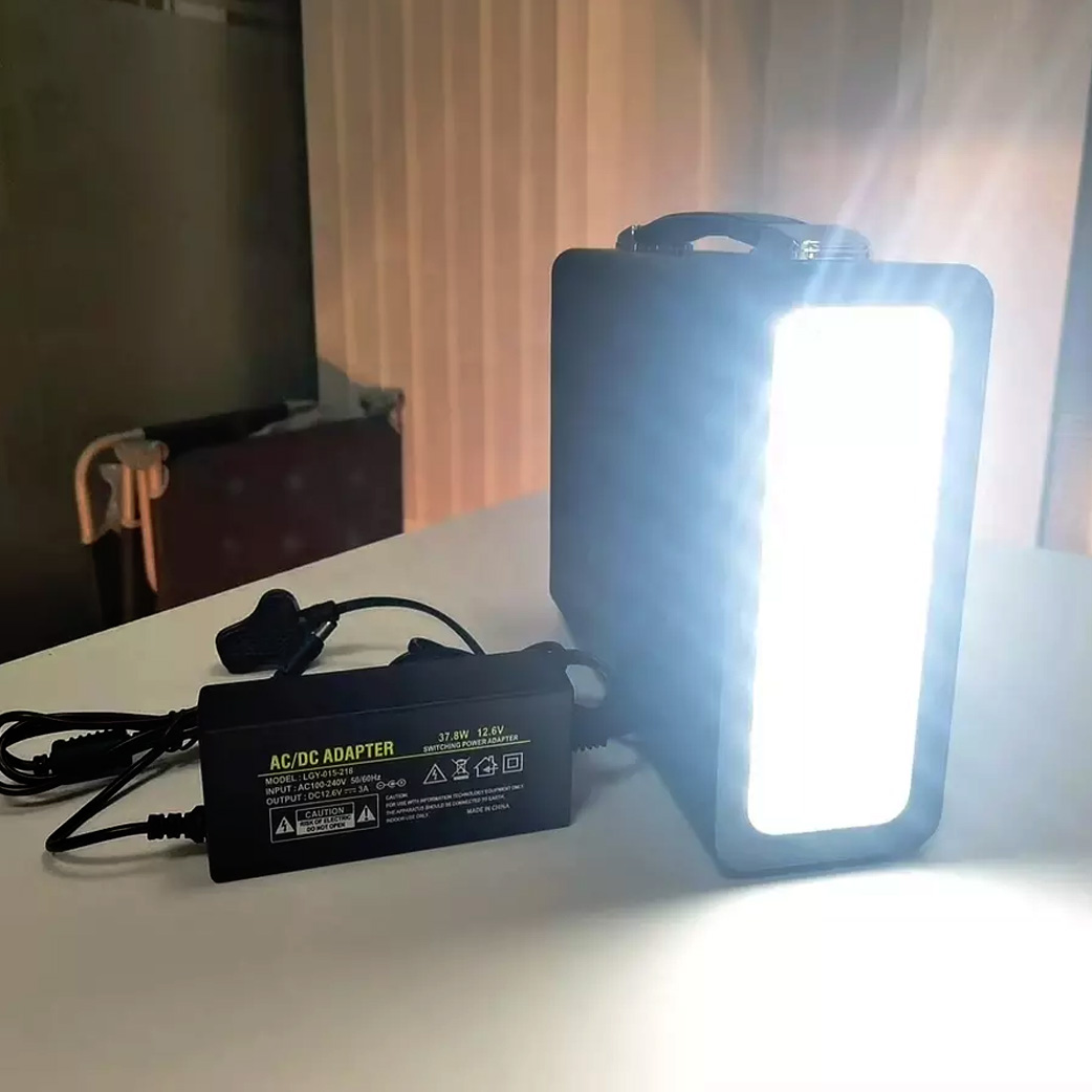 Портативна зарядна станція power bank